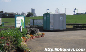 淀川 河川敷 トイレ